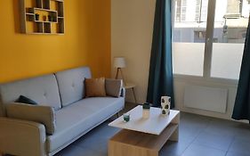 Studio Cosy avec balcon et garage privé